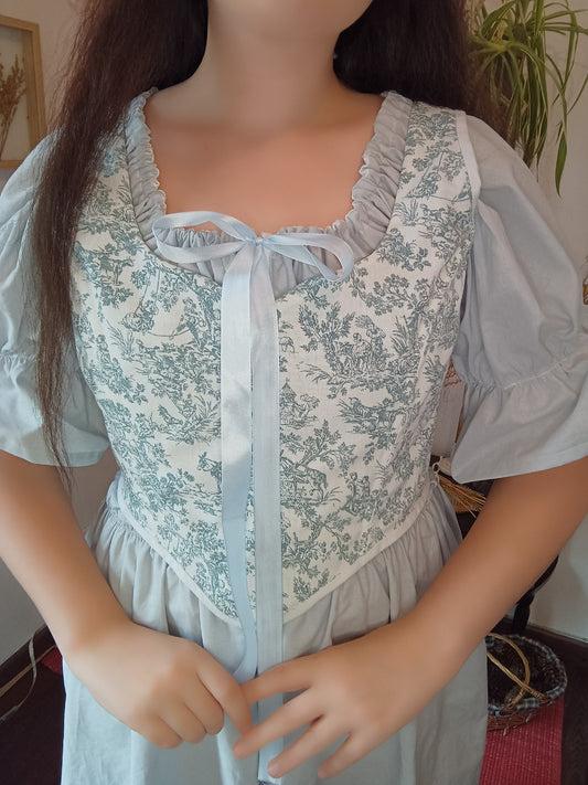 robe artisanal , sur mesure, fait main , tissu recyclé, porté avec corset face