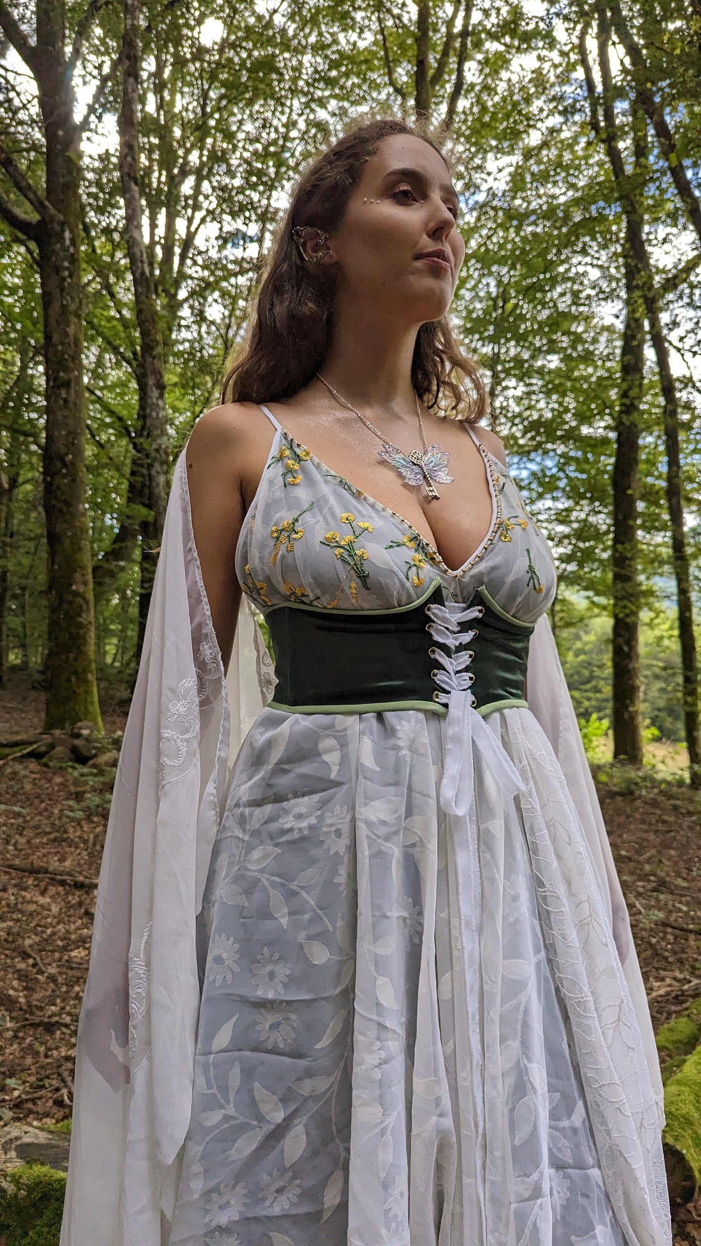 robe fée artisanal unique , tissu de seconde main , fait main , détaille devant