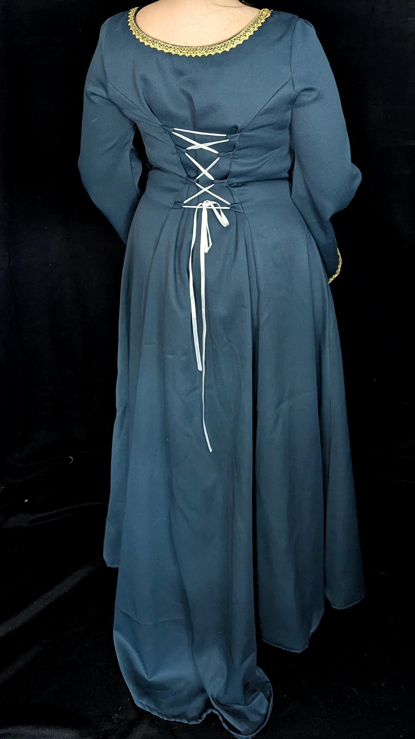 robe médiévale Guenièvre