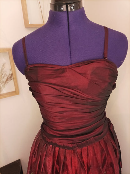 robe de bal Rosa , artisanal sur mesure , fait main, tissu recyclé détaille buste 